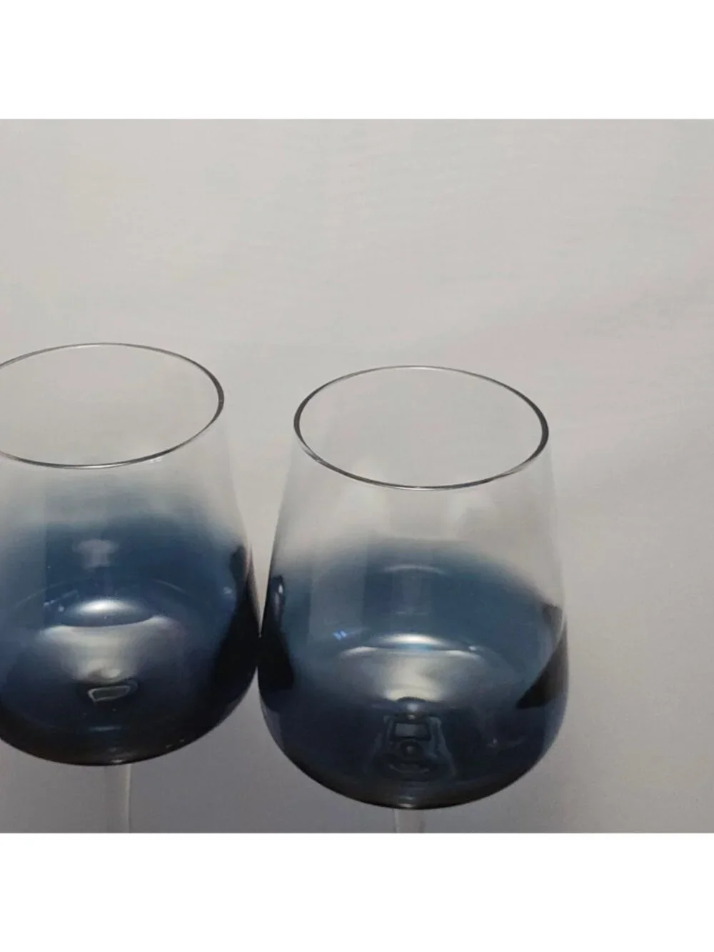 2 Pier1 Elemental Blue Goblets glasses 8.75" handblown art glass 14oz - Picture 6 of 7